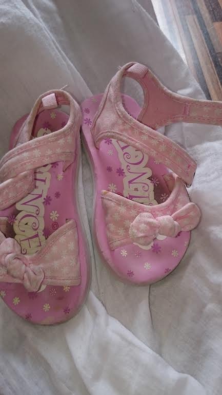 Ruzove sandalky latkove, 24