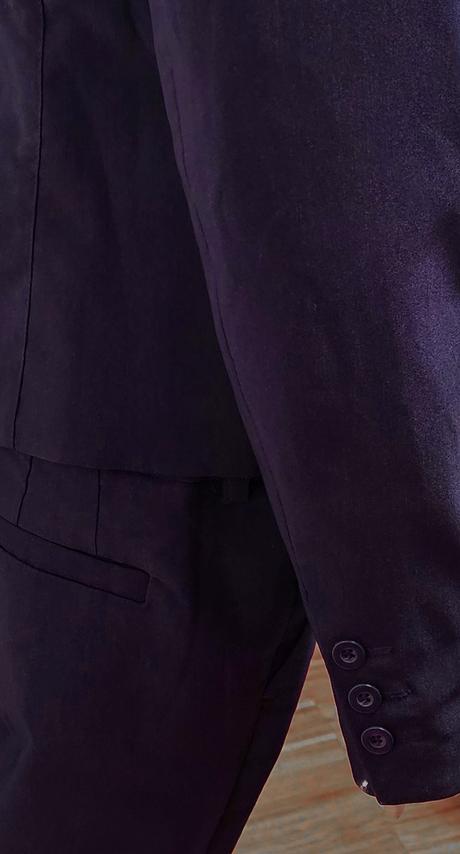 Elegantný kostým, 38