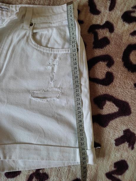 Biele riflove shortky stradivarius, malo nosene, stradivarius,40