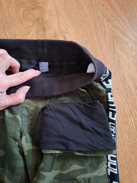 Zateplené maskáčové nohavice v.122, 122