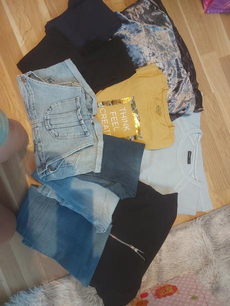 Balicek veci 128/134, 122–134