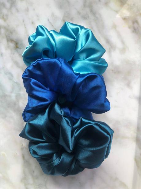Saténová gumička scrunchie tyrkysová, 