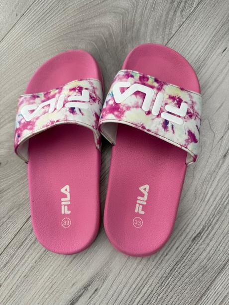 Slapky fila, fila,33