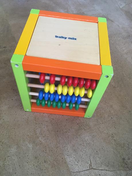 Interaktivna drevena kocka, 