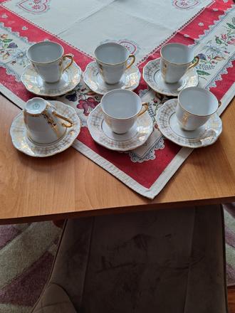 Porcelánové šálky, 