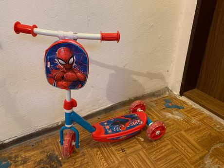 Kolobezka spiderman, 