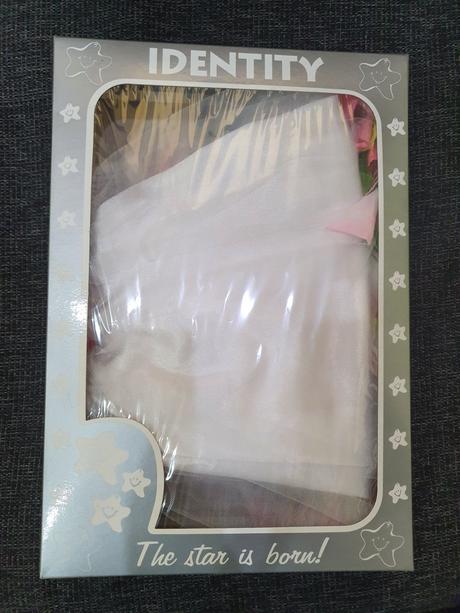 Spolocenske saty, 86