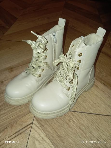 Vysoké topánočky, 30