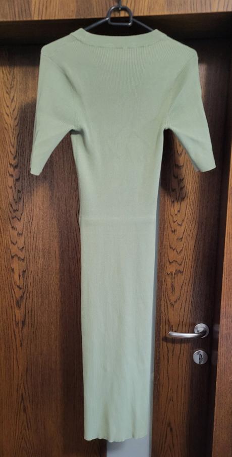 Bledozelené basic šaty, reserved,s