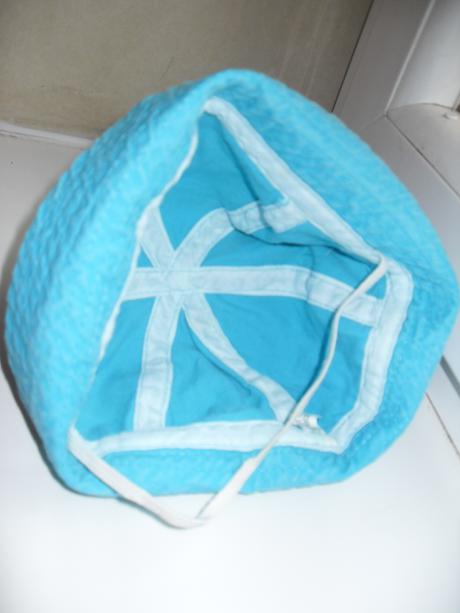 Zelený klobúčik s gumičkou na leto 48cm, 74