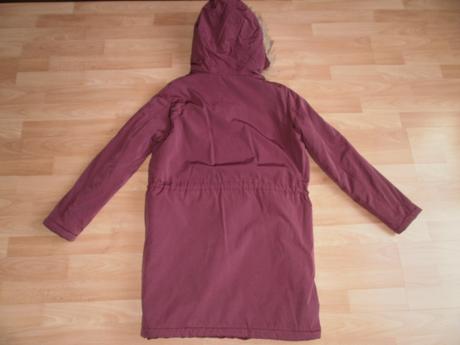 Hrubá bunda s kapucňou, gate,38