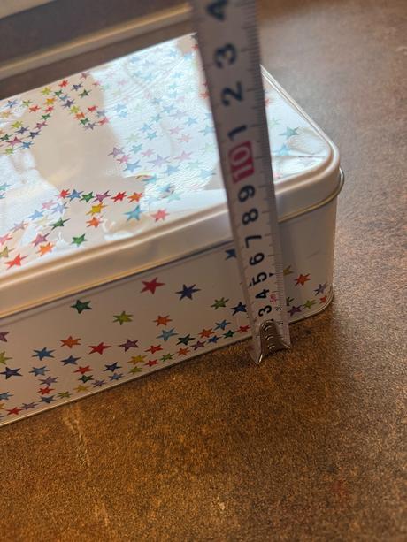 Predám plechovú dózu profissimo hviezdičky, 