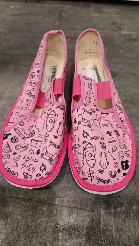 Dievčenské prezuvky, baťa,35