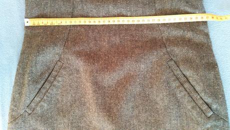 Zb teplejšie , hrubšie šaty (aj výmena), xs