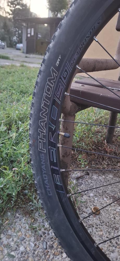 Slovensky karbonovy bicykel, 28