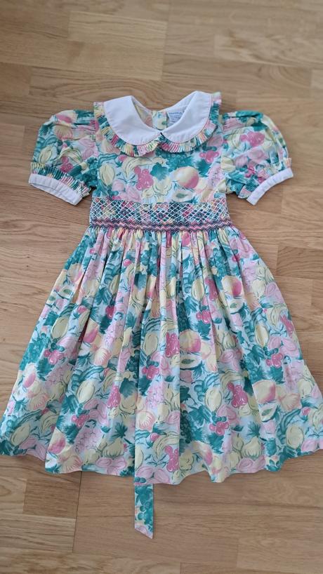 Krásne šatky heskia 116, top stav, 116