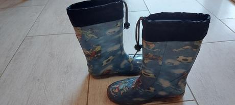 Gumáky č. 32 a 33, 32