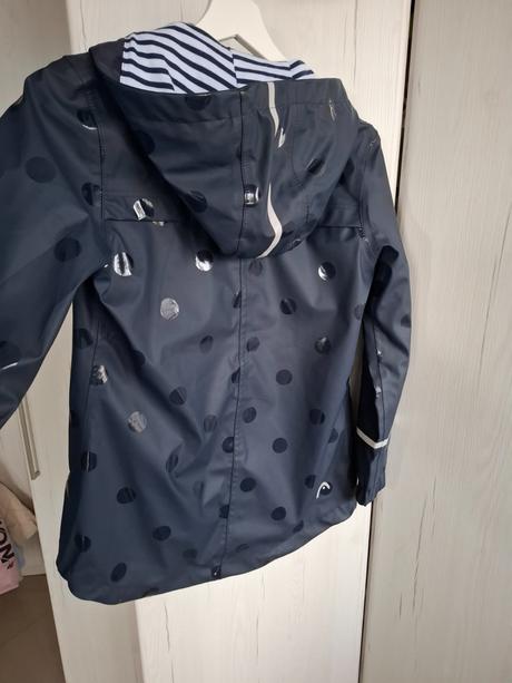 Neremokava vetrovka, 146