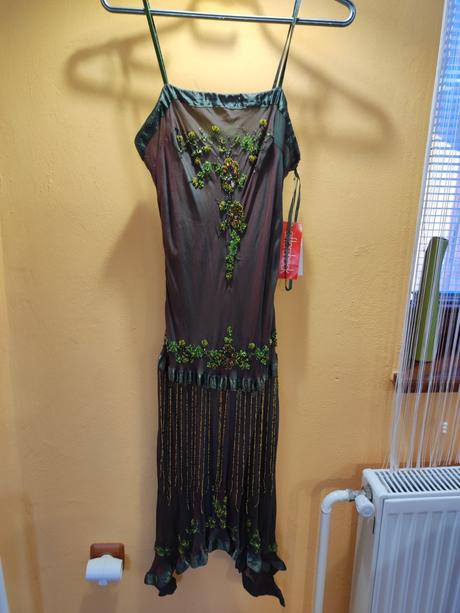 Exkluzívne nové šaty m, m