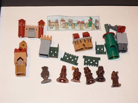 Sada kinder kovových figúrok, 