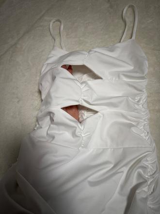 Obtiahnuté sexy šatky shein, xs