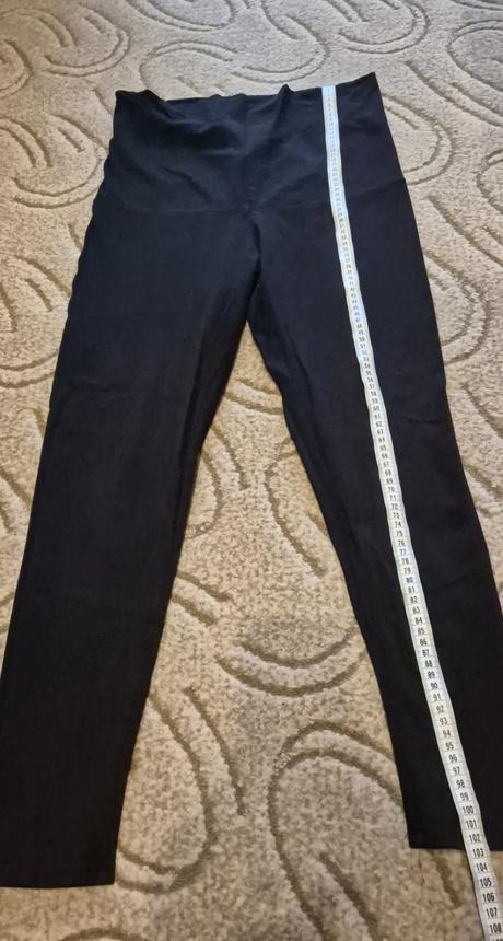 Tehotenské legíny, l