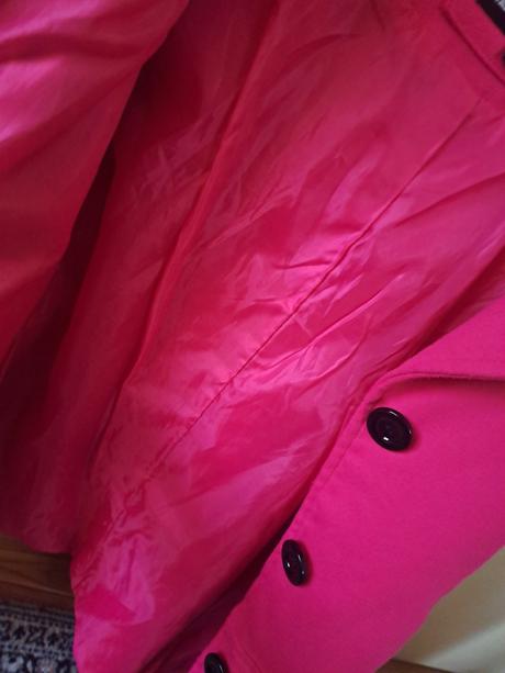 Krásny kabátik, 38