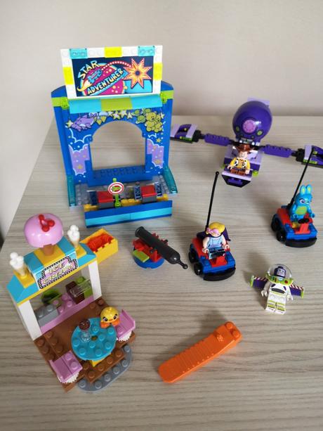 Lego 4+ toy story 10770 buzz a woody v lunaparku, 