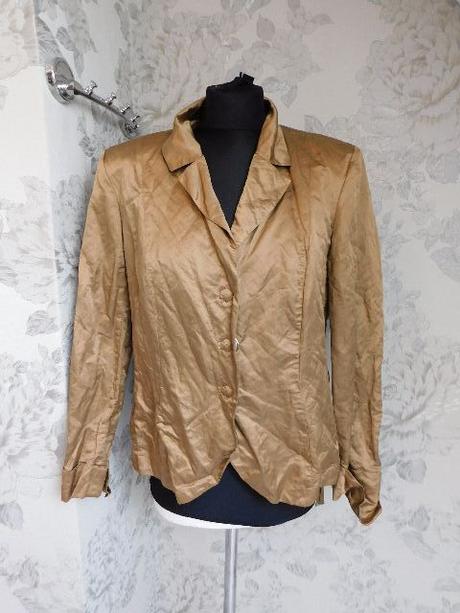 Pekny damsky trendy blejzer/sako, 40