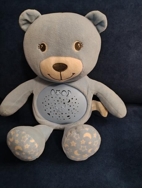 Macko projektor so zvukom a svetlom, 