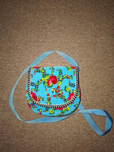 Detska kabelka v top stave,