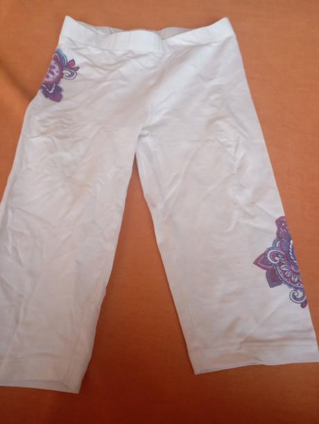 Kraťasy 134/140 6ks+legíny dlhé, 134