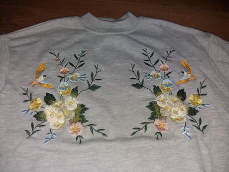 Vysivana mikina cropp town, s