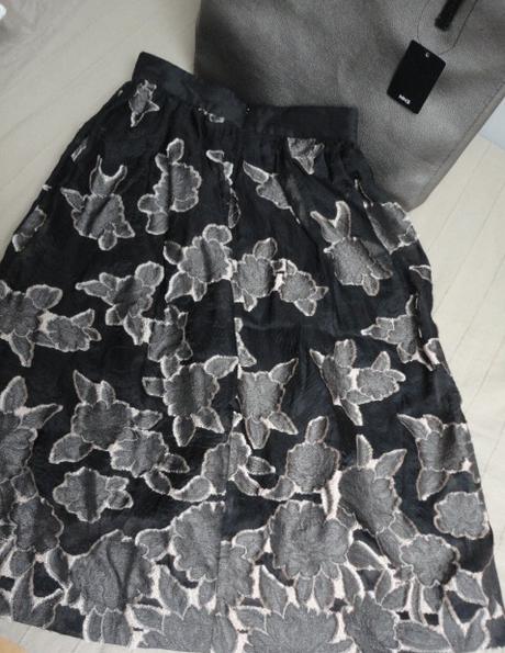 Dámska žakárová midi sukňa vel. xs, h&m,34