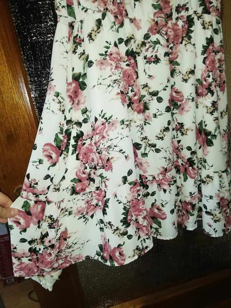 Letné šaty kvetované, 40