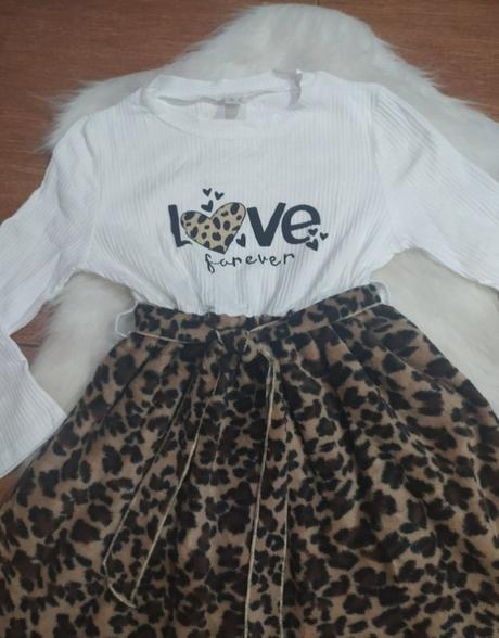 Šaty s leo sukničkou, 122