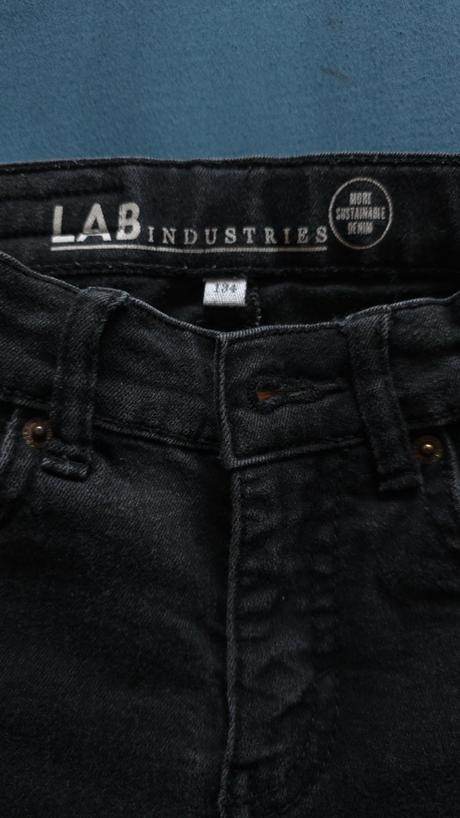 Predám  dievčenské  rifle zn. lab industries, 134