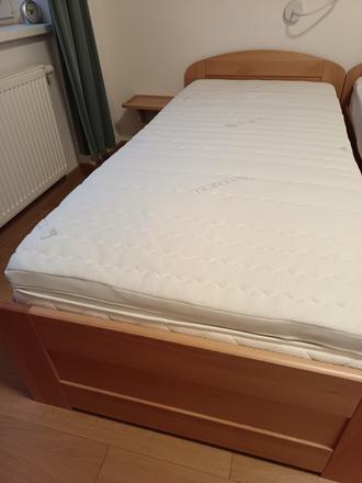 Postele z bukoveho masivu 90x200, šírka (cm): 90,dĺžka (cm): 200