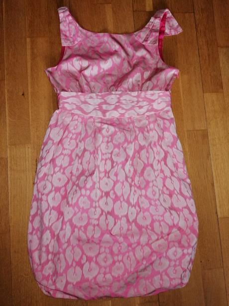 Ružové spoločenské šaty, 36