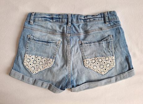 Nohavice rifľové krátke s čipkou, lindex,152