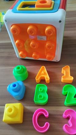 Detská motoricka kocka,