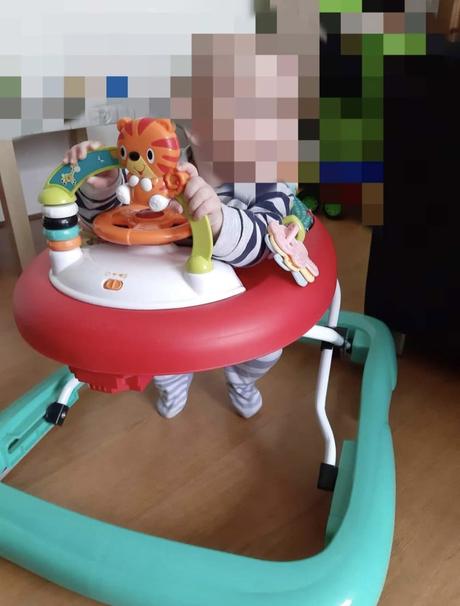 Bright starts chodítko roaming safari walk-a-bout, 