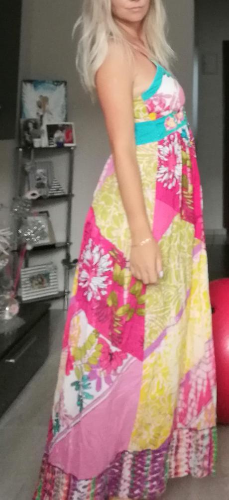 Nádherné farebné šaty, s