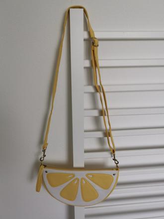 Kabelka citrón, 