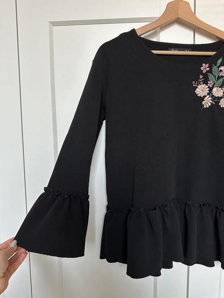 Blúzka s volanmi, house,38