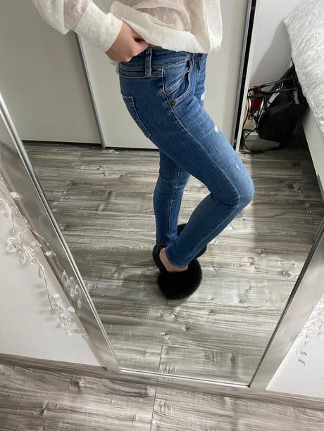 Devergo džínsy, 26