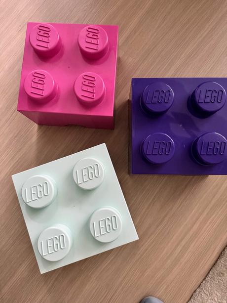 Lego boxy,