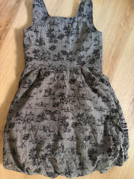 Štýlové šaty s krčivým efektom, coccodrillo,140