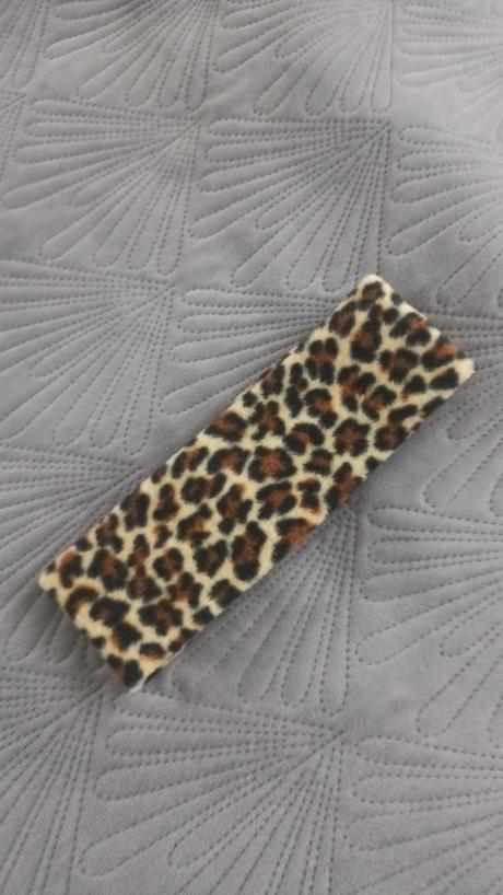 Trendy leopardia čelenka teplá,