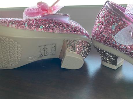 Trblietave topanocky s opatkom, 24